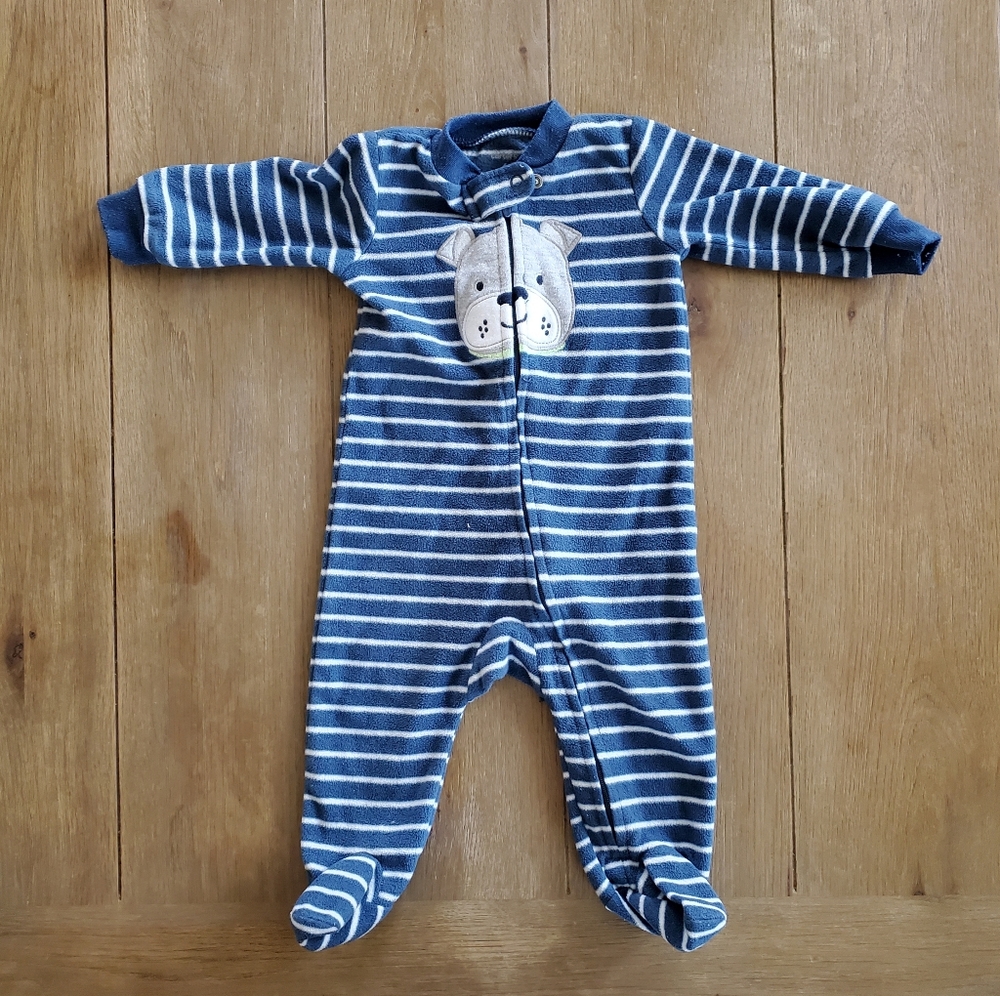 Footed onsie sleeper